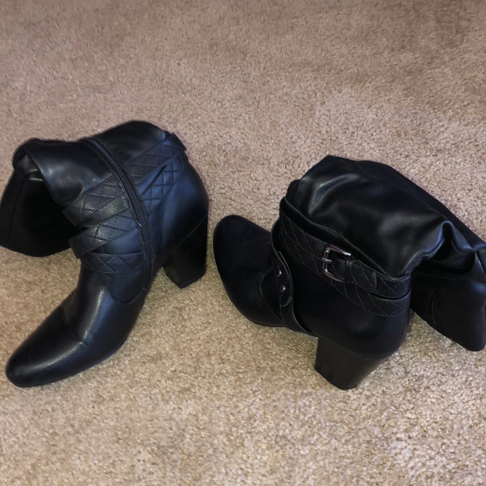 Black heeled boots